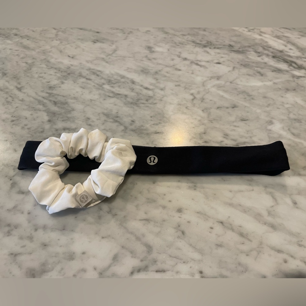 lululemon athletica Black and White Hair Accessories Set